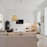 3 Bedroom Pet Friendly In Aero