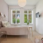 3 Bedroom Pet Friendly In Aero *