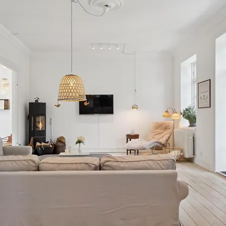 3 Bedroom Pet Friendly In Aero