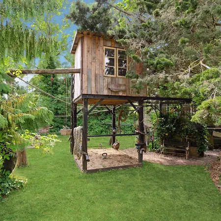بيت للعطل 3 Bedroom Pet Friendly In Aero *