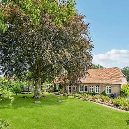 3 Bedroom Pet Friendly In Aero *